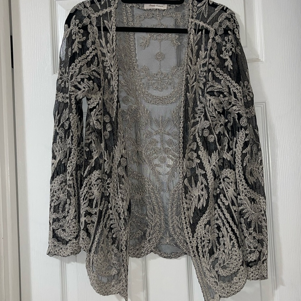 Simply Couture open front cardigan with beautiful embroidering